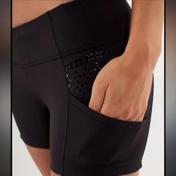 Lululemon Run: Shorty Short
Black size 6 - Picture 2 of 12